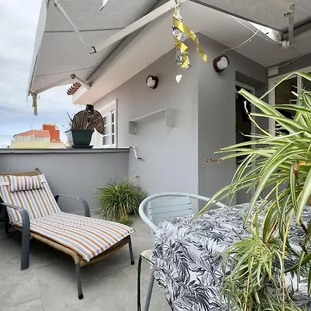 Center Penthouse Near The Apartment *