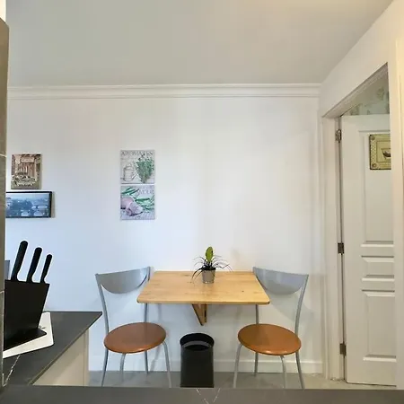Apartment Center Penthouse Near The *